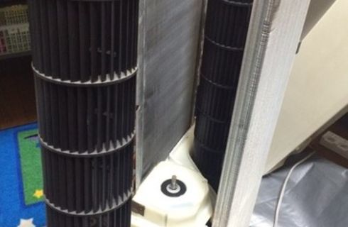 大阪で窓用エアコンの掃除業者といえばハウスクリーニング志事人